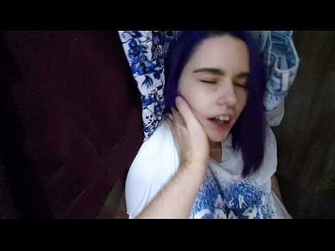 ❤️ I kitea taku tuahine i roto i te kaapata ka awhina ia ia ki te cum ☑ Karekau whakaeneene i a matou mi.rex-porn-com.ru ❤